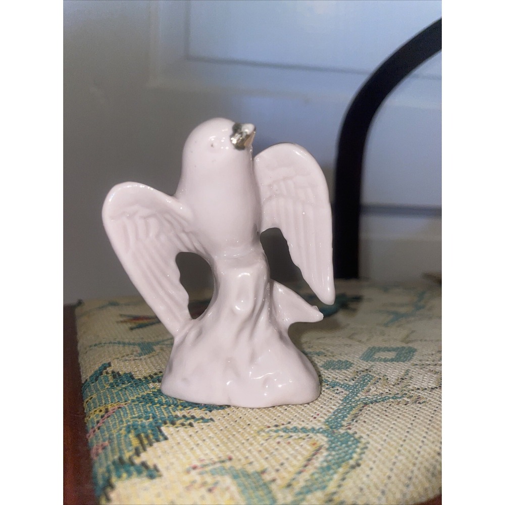 Ceramic Lavender Color Glazed Bird Detailed In Gold Occupied Japan Vintage